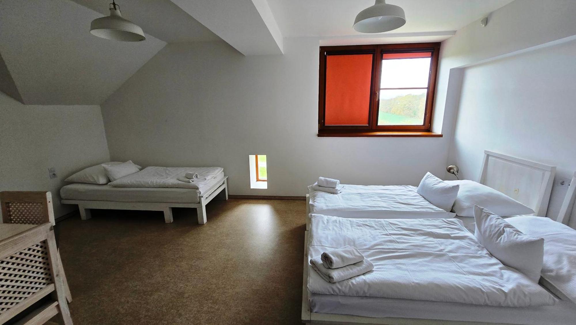 Dvur Perlova Voda Budyne nad Ohri Exterior foto