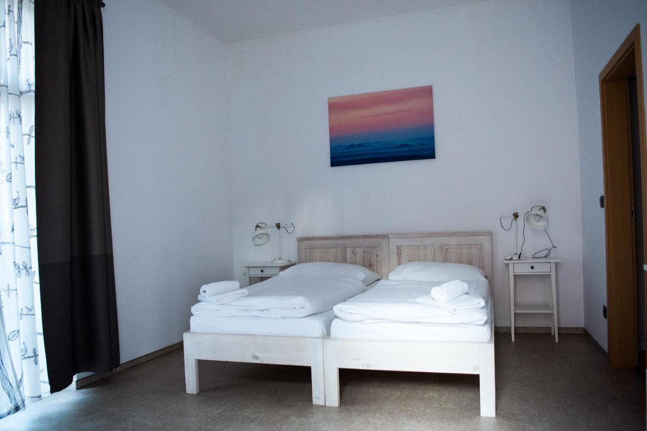 Dvur Perlova Voda Budyne nad Ohri Exterior foto