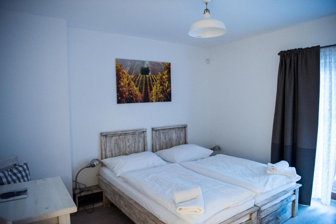 Dvur Perlova Voda Budyne nad Ohri Exterior foto
